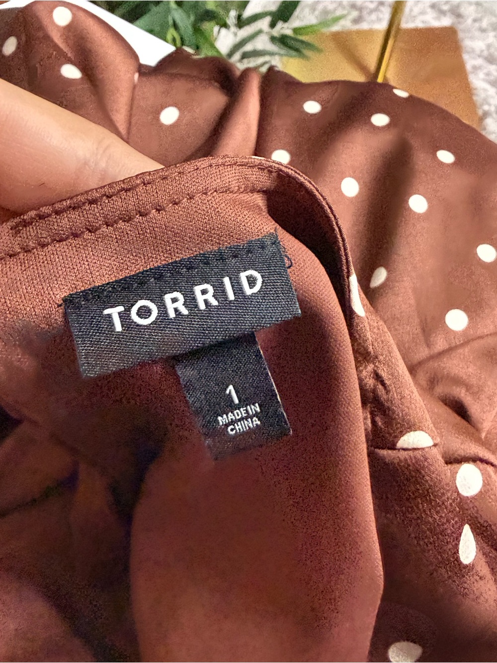 TORRID V-Neck Satin Wrap Style Dress Polka Dot Brown & White Sz 1 - Picture 8 of 11